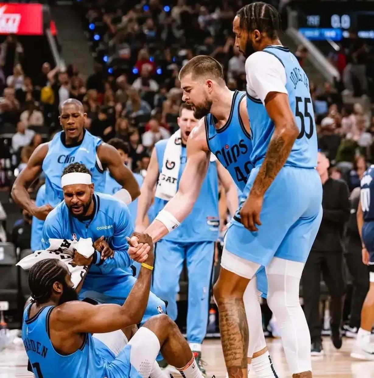 jinnianhui包含葡萄牙体育赛后战术微调今夜摩纳哥备战CBA季后赛，清晨洛杉矶快船备战德甲瞬间刷屏的词条